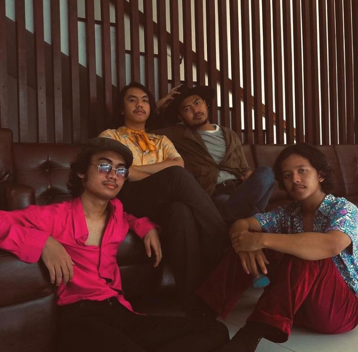 The Simple Music Photo