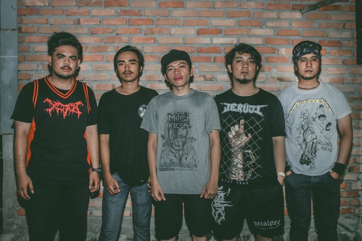 OVERSHOOT Photo