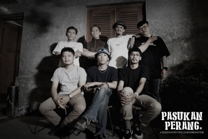 Pasukan Perang Official Photo