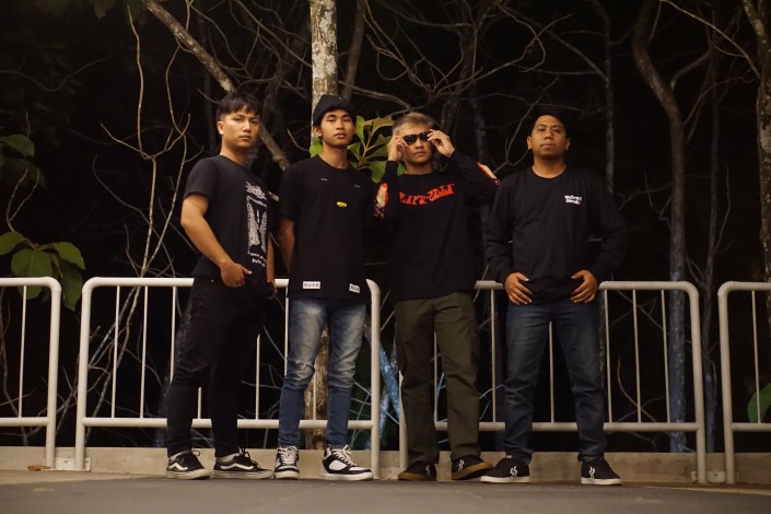 BEBAS PUKUL Photo