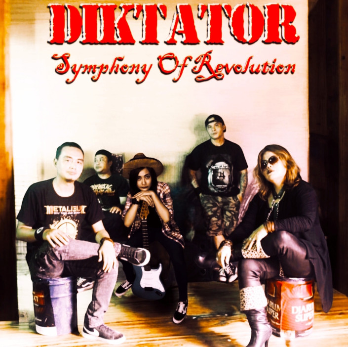 DIKTATOR Photo