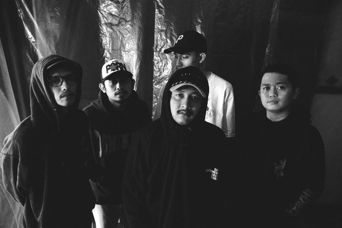 "Memoirs": Ledakan Emosional dari Band Pendatang Baru yang Mengusung Modern-Hardcore