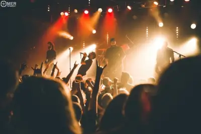 Gigs di Laundry Sampai Dalam Angkot? Ini Ide Venue Paling Ngaco yang Justru Bisa Jadi Legendaris