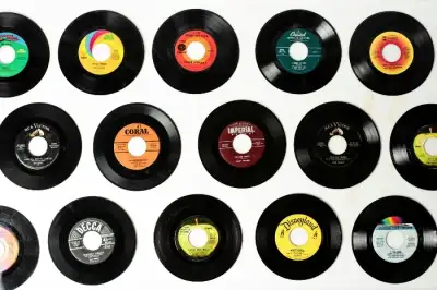 Banyak yang Nyesel! 3 Kesalahan Fatal Pemula Saat Hunting Vinyl, Nomor 2 Paling Sering Kejadian