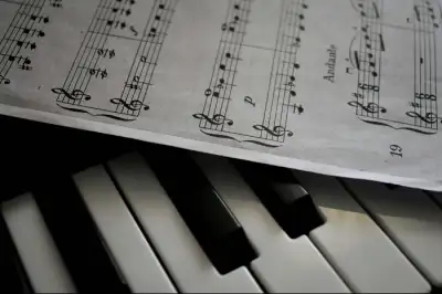 Nggak Bisa Baca Not Balok? Tenang… Lo Tetap Bisa Jadi Musisi!