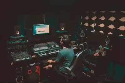 Studio Latihan Legendaris di Indonesia yang Jadi Tempat Lahirnya Band-Band Besar