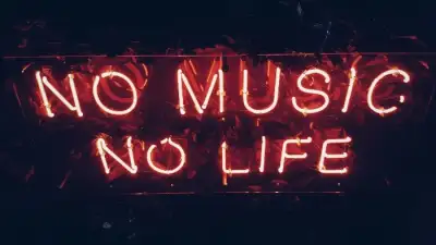 Mungkin Gak Disadari, Ini Tanda-Tanda Lo Udah Kecemplung Terlalu Dalam di Skena Musik
