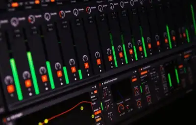 Musik "Aneh" Indonesia yang Harusnya Dapat Sorotan Lebih Besar dari Sekarang