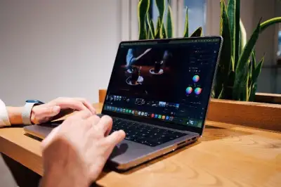 Warna Bisa Bikin Lagu Terasa Berbeda: Cara Color Grading Ikut Bercerita dalam Sebuah Musik