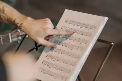 Rahasia Lagu yang Bikin Relate: Cara Musisi Mengubah Pengalaman Nyata Jadi Karya
