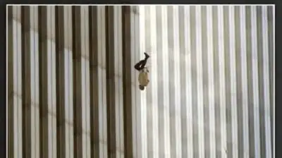 The Falling Man: Foto 9/11 yang Sampai Sekarang Masih Memicu Perdebatan