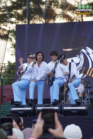 THE CHANGCUTERS, PERFORM AT PASAR MUSIK