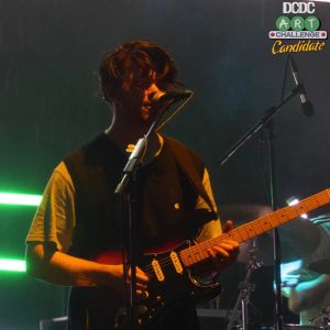 Harmoni di Tengah Cahaya Panggung