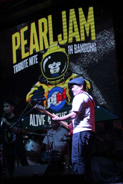 PEARL JAM