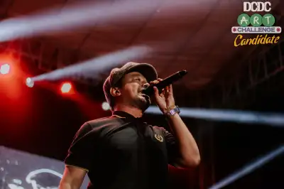 heruwa shaggydog on stage